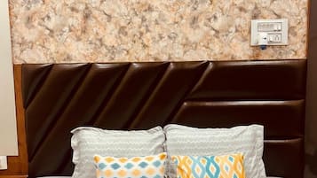 Classic Double Room, Park View | Free WiFi