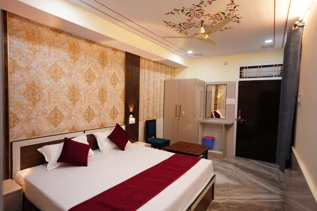 Double Room | Free WiFi