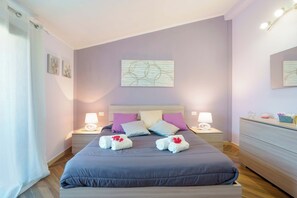 2 chambres, fer et planche à repasser, lit parapluie, Wi-Fi gratuit