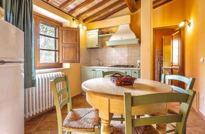 Dining - Holiday apartment mit Klimaanlage und Pool (Sorano)