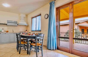 Dining - Holiday apartment mit Klimaanlage und Pool (Sorano)
