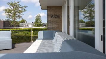 House | Balcony