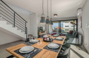 Dining - Villa with sea view and pool (Malinska)