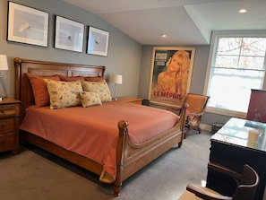 2 bedrooms, desk, iron/ironing board, free WiFi