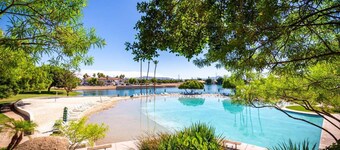 Premier Val Vista Lakes Community Amenities 3 bed + Loft house in lovely Gilbert