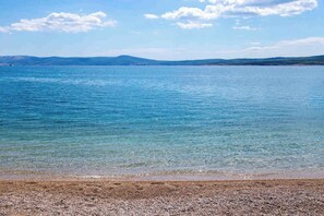 Beach nearby - Holiday apartment with terrace and air conditioning (Crikvenica)
