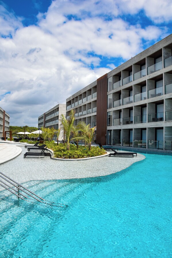 10 piscines extérieures