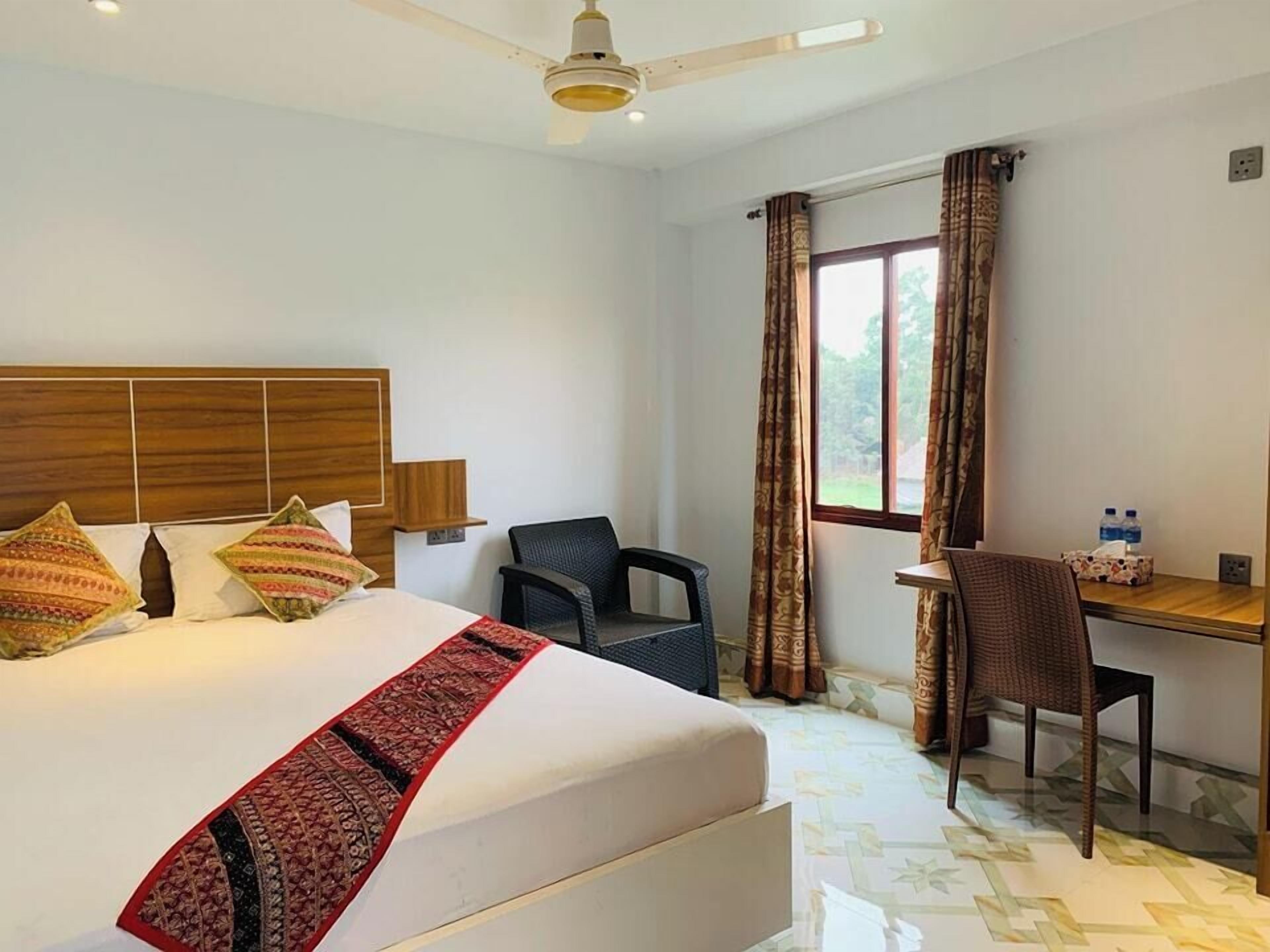 Safe på rommet, skrivebord, lydisolert og wi-fi (inkludert)