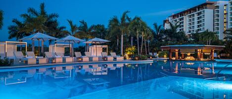 Innenpool, Außenpool