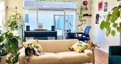 Old Hollywood Style WeHo Dream with Optional Car Rental