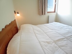 2 bedrooms