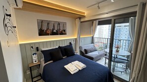 2 Schlafzimmer, Zimmersafe, Schreibtisch, Bügeleisen/Bügelbrett