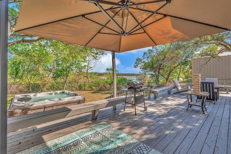 Terrace/patio. Belton Lakeview | Game Room | Hot Tub | Fireplace