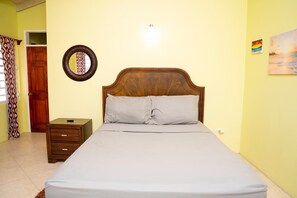 3 dormitorios, tabla de planchar con plancha, wifi y ropa de cama