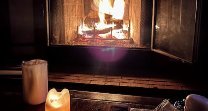 Peaceful 2-bedroom condo with fireplace centrally located in the heart of Canaan