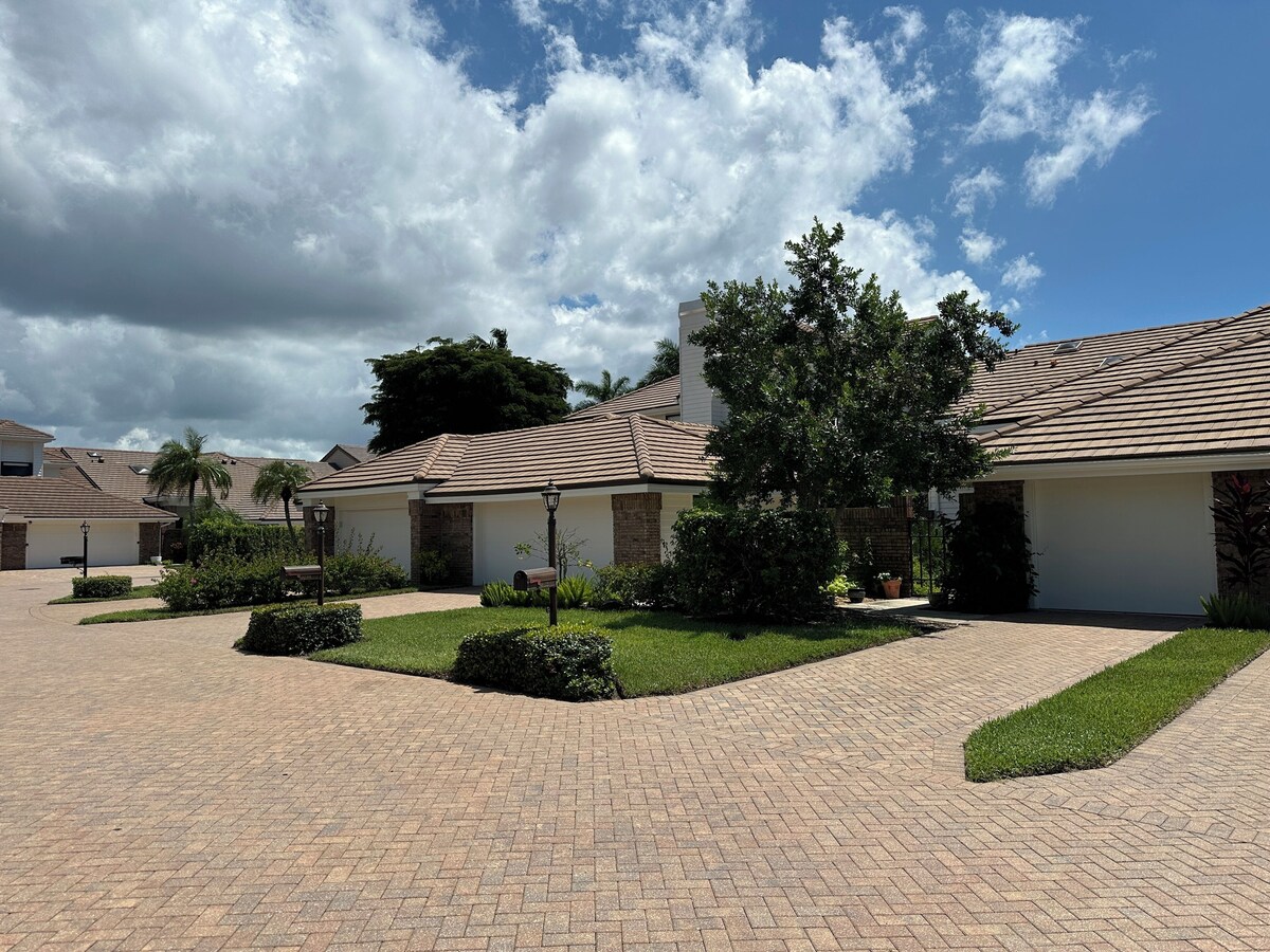 Photo 31 of PET FRIENDLY 2/2 HOME IN PARK SHORE TOWNHOME WITH PRIVATE BEACH ACCESS