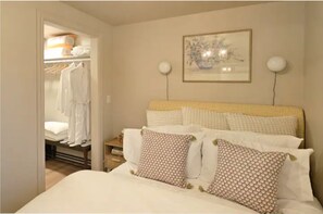 1 soverom, strykejern/-brett, reiseseng for barn og wi-fi