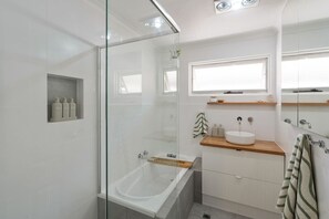 Hair dryer, towels