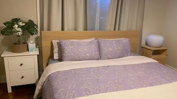 1 bedroom, iron/ironing board, WiFi, bed sheets