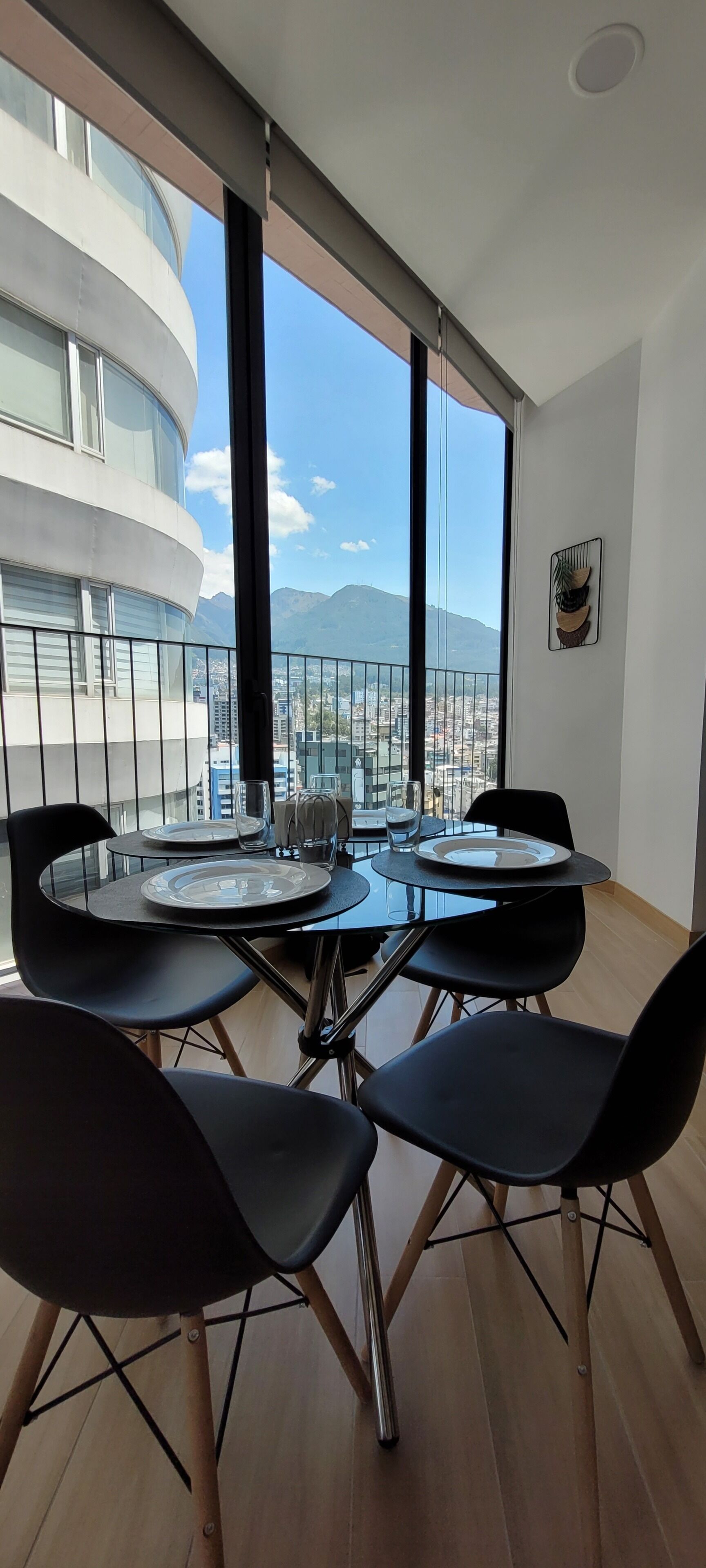 Signature Suite, Balcony, Mountain View | Dining room