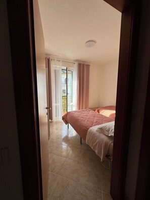 2 Schlafzimmer, Bügeleisen/Bügelbrett, WLAN, Bettwäsche