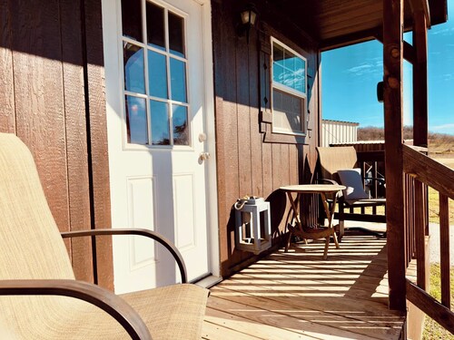 Cabin 1: Your Secluded Lakeside Escape in Bridgeport, TX 