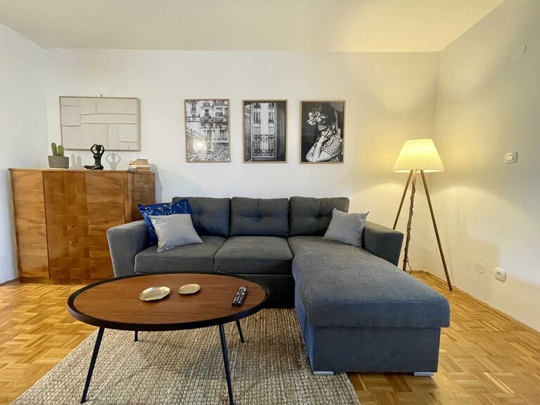 Apartment Dalla Nonna Im Stadtzentrum Von Umag - Umag