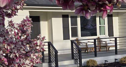 Mountain-View Retreat @ Heart of Hudson with Decks, Designer Decor & Game