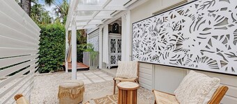 50 HSB  your Island Oasis 
 Magnetic Island