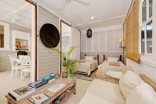 1 bedroom, iron/ironing board, bed sheets - 50HSB your Island Oasis
"BEST BEACH" Horseshoe Bay
Magnetic Island (Horseshoe Bay)