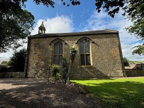 Exterior - Tranquil Church, converted into 4 bedroom home, in the heart of Fife, Scotland (Milton of Balgonie)