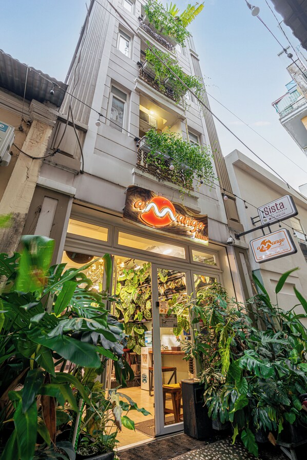 Balcony King Room - Amango home (Ho Chi Minh City)