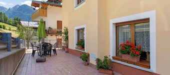 'Pini' Room with Mountain View and Balcony