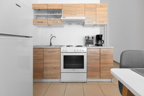 Frigorifero, forno, macchina per tè/caffè, bollitore elettrico