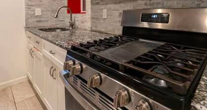 Charming 2-bedroom Apartment in East Orange with WiFi and AC