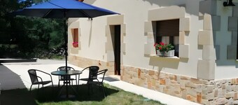 Casa di campagna 'El Aterpe 1' con vista sulle montagne, terrazza privata e Wi-Fi
