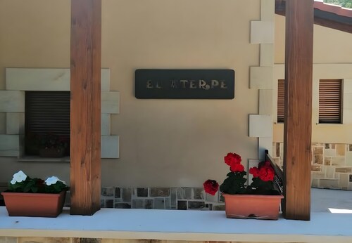 Rural Getaway in Soria with Mountain Views, Terrace and Nature