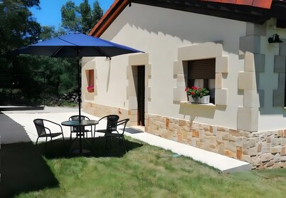 Casa rural 'El Aterpe 1' con vistas a la montaña, terraza privada y Wi-Fi