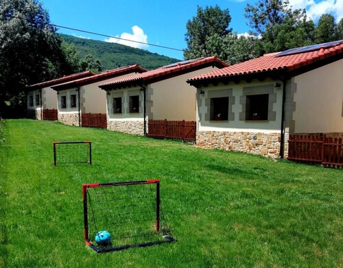 Country House 'El Aterpe 4' with Mountain View, Private Garden and Wi-Fi