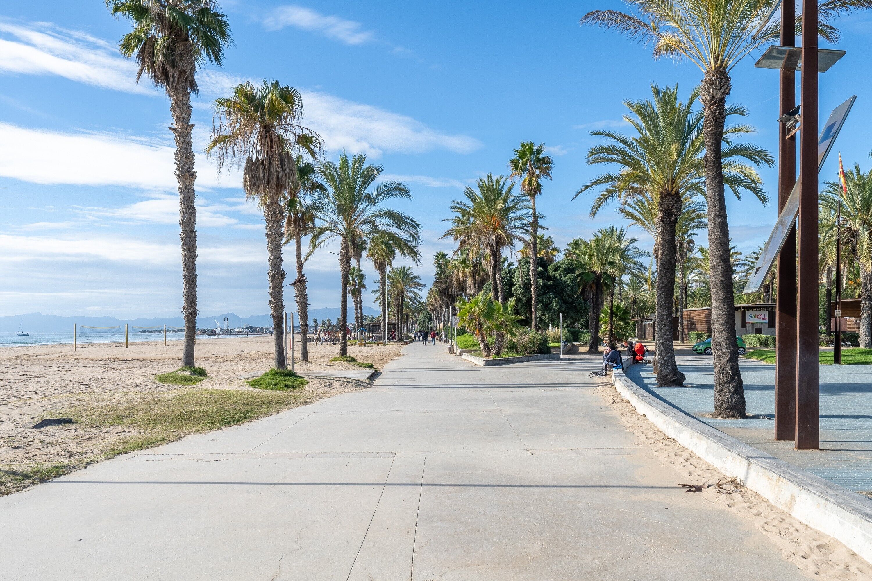 Una spiaggia nelle vicinanze