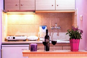 Kühlschrank, Herdplatte, Geschirrspüler