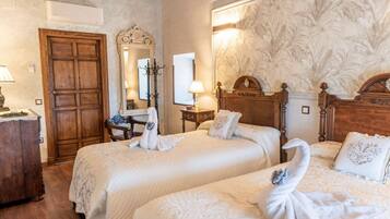 1 slaapkamer, een strijkplank/strijkijzer, gratis wifi, beddengoed