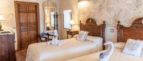 1 chambre, fer et planche Ă repasser, Wi-Fi gratuit, draps fournis