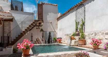 Room 'Leonor' with Shared Pool, Shared Terrace and Wi-Fi