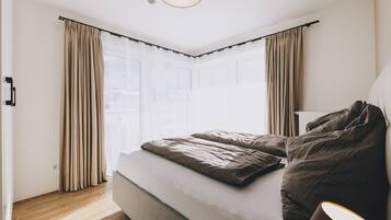 2 Schlafzimmer, Reisekinderbett, kostenloses WLAN, BettwÀsche