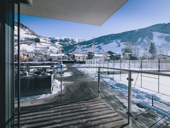 المنطقة المحيطة بالمنشأة