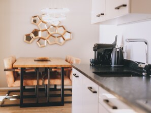 Fridge, oven, stovetop, dishwasher - Apartments Goldbergblick - TOP 3, City center & Balcony (Rauris)