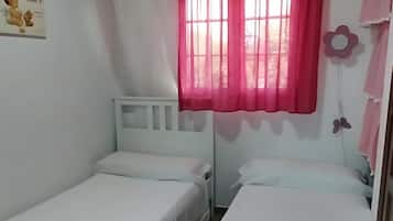 4 habitaciones, tabla de planchar con plancha y wifi gratis