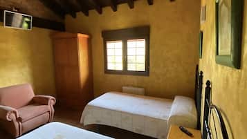 2 bedrooms, iron/ironing board, bed sheets