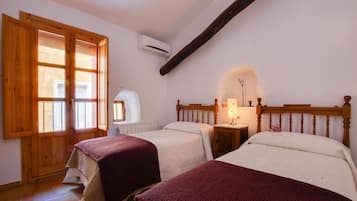 2 slaapkamers, een strijkplank/strijkijzer, gratis wifi, beddengoed